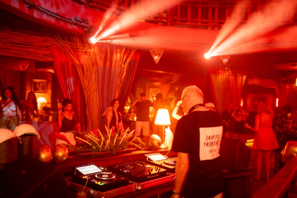 BABOU Club & Lounge